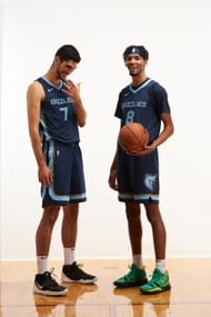 Aldama is surrounded by many other great young players in Memphis (Image via Getty Images)